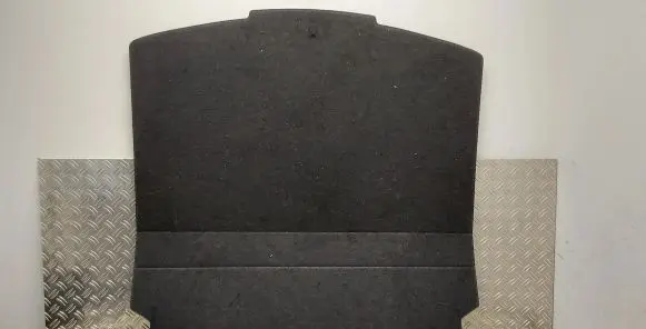 Toyota Auris E180 Trunk/boot mat liner 5857002240
