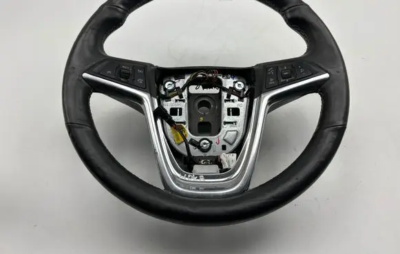 Opel Mokka Steering wheel