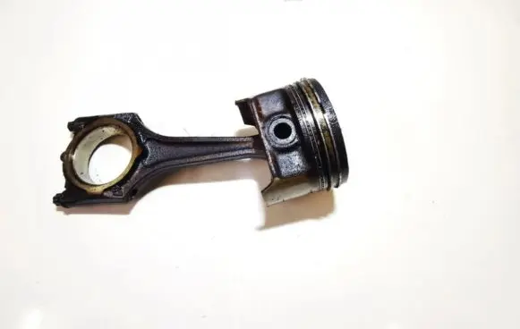 Opel Astra F Piston with connecting rod