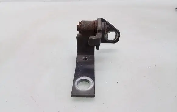 Ford Mondeo MK IV Front door lower hinge 