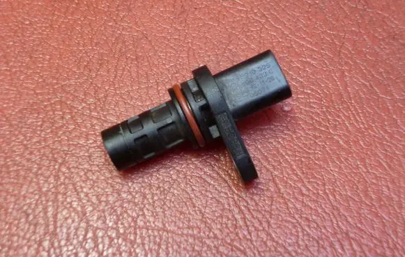 Volkswagen Golf VII Crankshaft position sensor 06H906433C