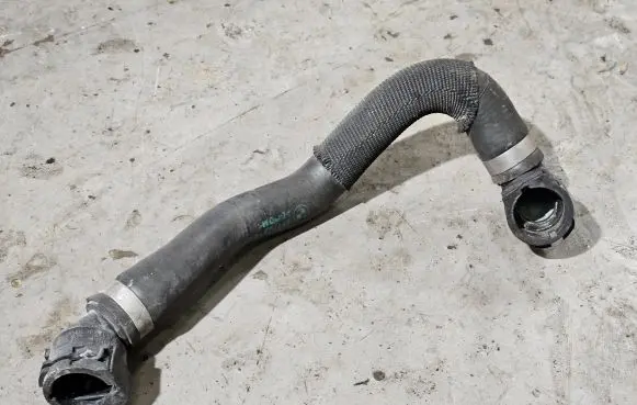 BMW 7 F01 F02 F03 F04 Engine coolant pipe/hose 7580962