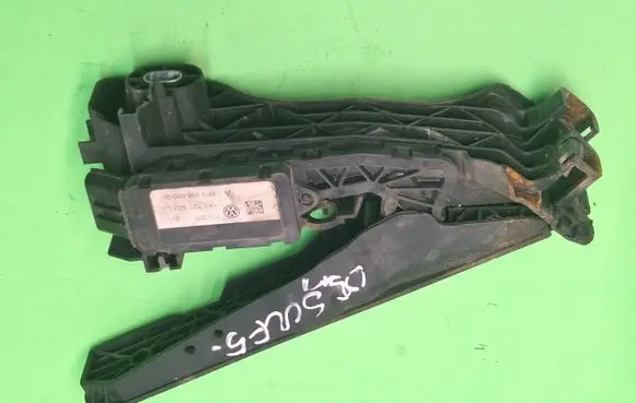 Volkswagen Golf V Accelerator throttle pedal 1K1721503L 6PV00860000 L040204