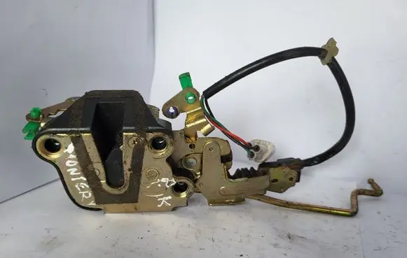 Opel Monterey Front door lock