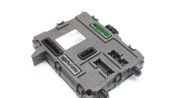 Nissan Qashqai Central body control module 284B14CB2A