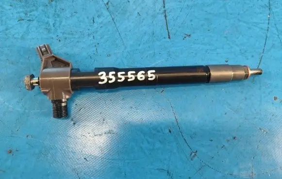 Mazda CX-5 Fuel injector SH0113H50