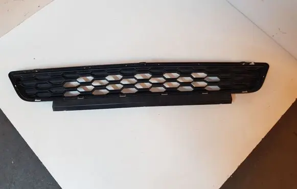 Ford Mustang VI Front bumper lower grill FR3B17K945ABW