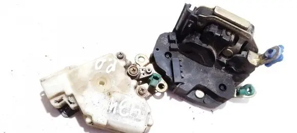 Nissan Almera N16 Front door lock 8055261U66