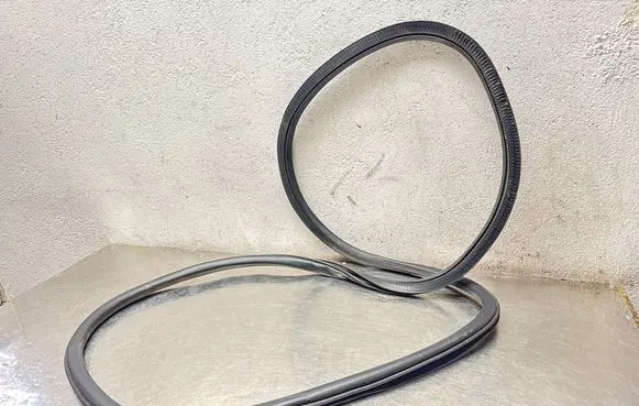 Ford Edge II Rear door rubber seal (on body) 