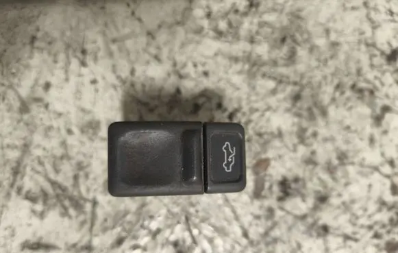 Volvo S70 V70 V70 XC Sunroof switch 9162950 99W33K 4970