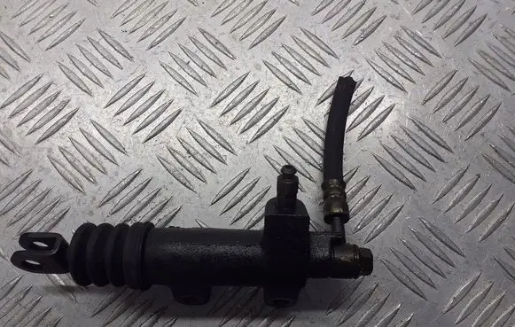 Hyundai Coupe Clutch slave cylinder 