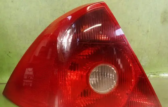 Ford Mondeo Mk III Rear/tail lights