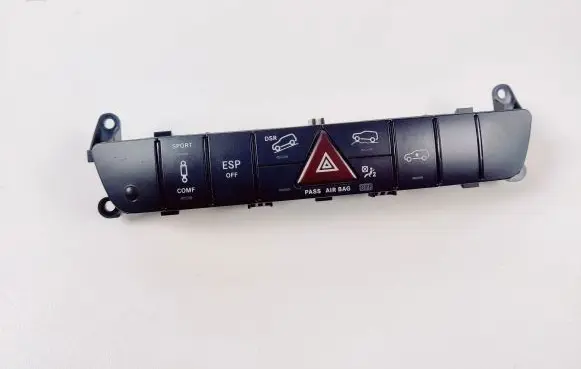 Mercedes-Benz ML W164 Hazard light switch A1648708310