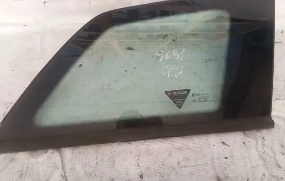 Opel Astra H Rear side window