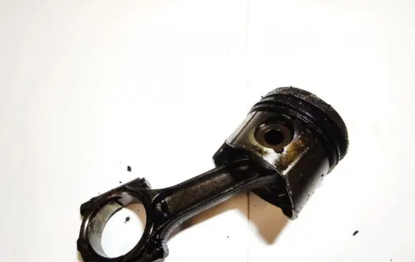 Peugeot 307 Piston with connecting rod
