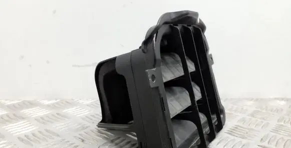 Audi A7 S7 4G Quarter panel pressure vent 4G8819302