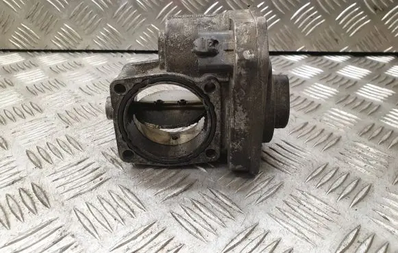 Opel Zafira B Throttle valve 8981052101