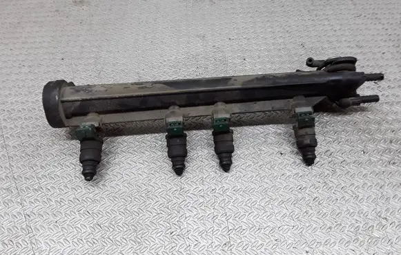 Volkswagen Golf IV Fuel main line pipe 037906031AA