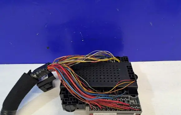 Volvo S60 Fuse module 8676286 8645729