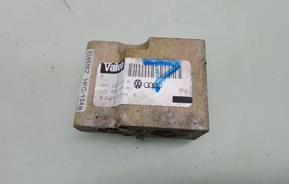 Air conditioning (A/C) expansion valve
