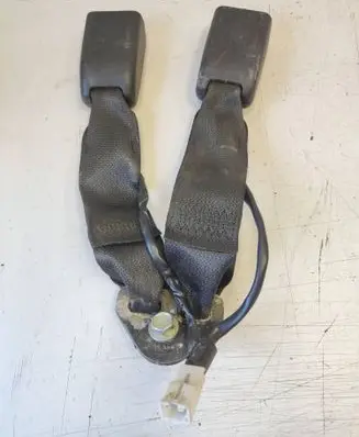 Nissan X-Trail T31 Middle seatbelt (rear) 100527AA