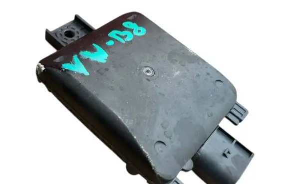 Volkswagen PASSAT B8 Distronic sensor radar 2Q0907686B 6PZ013498