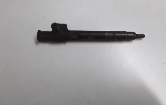 Fuel injector