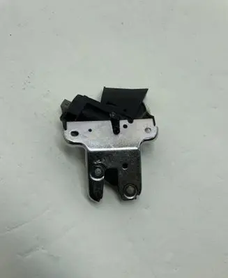 Audi A8 S8 D3 4E Tailgate/trunk/boot lock/catch/latch 4F5827505D