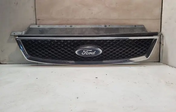 Ford Focus C-MAX Front grill 3M51R8138 D2A3A