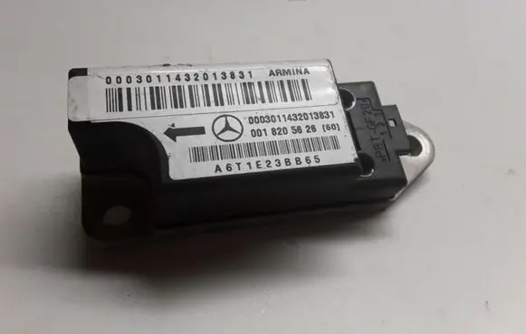 Mercedes-Benz E W210 Airbag deployment crash/impact sensor 0018205626