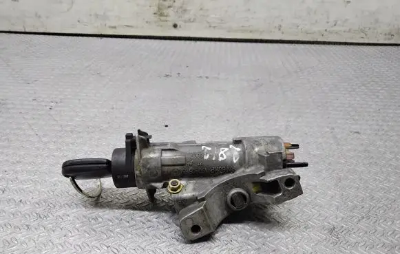 Volkswagen Golf IV Ignition lock 4B0905851C