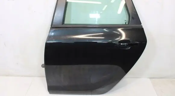 Opel Astra J Rear door