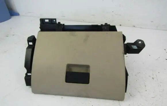 Ford Focus C-MAX Glove box 