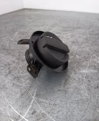 BMW 1 E82 E88 Oil filler cap 787810585
