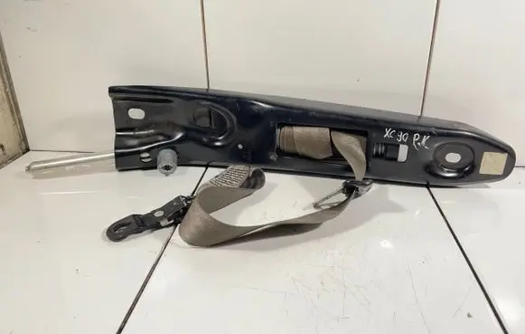 Volvo XC90 Front seatbelt 6008818L0R