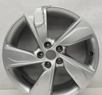 R18 alloy rim