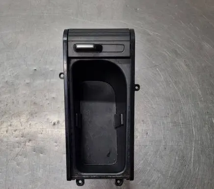 Hyundai i40 Glove box 846033Z240