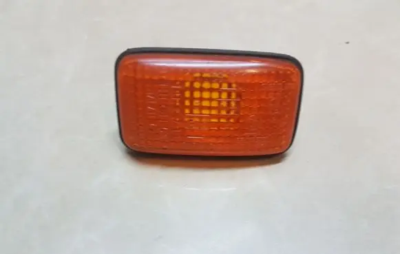 Nissan X-Trail T30 Front fender indicator light