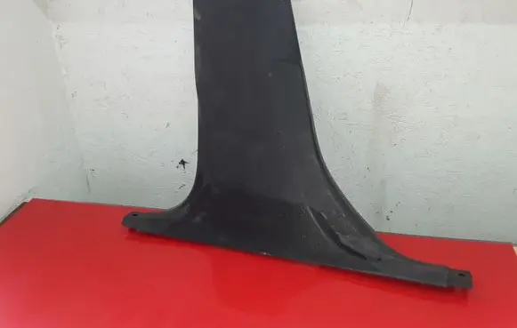 Volvo V40 (B) pillar trim (bottom) 31102351