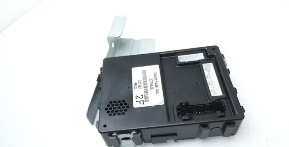 Suzuki Grand Vitara II Comfort/convenience module 3677065J50