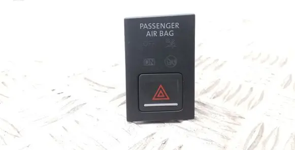 Volkswagen Golf VII Hazard light switch 5G2919225