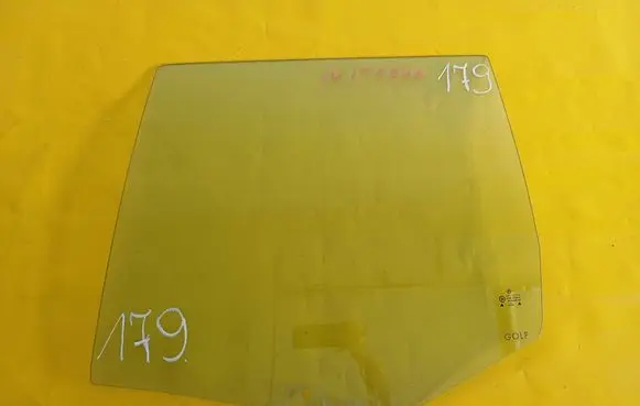 Volkswagen Golf IV Rear door window glass