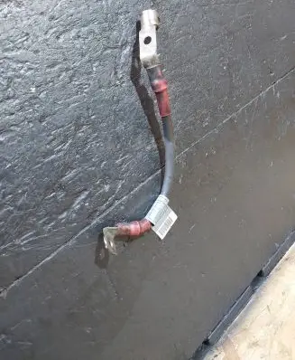 BMW 5 E39 Positive cable (battery) 2247665 2247666