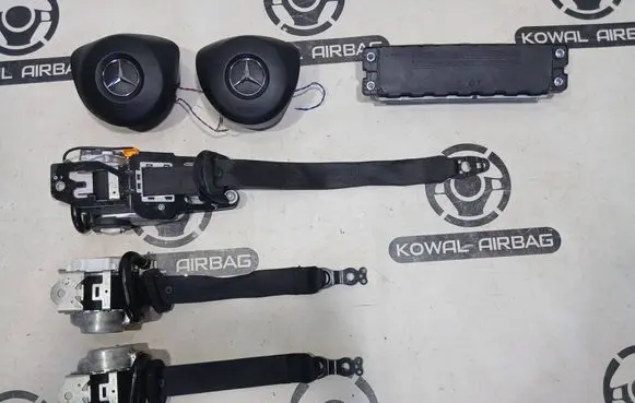Mercedes-Benz C W205 Set of seat belts A0008602900 A00086029009116 3078732