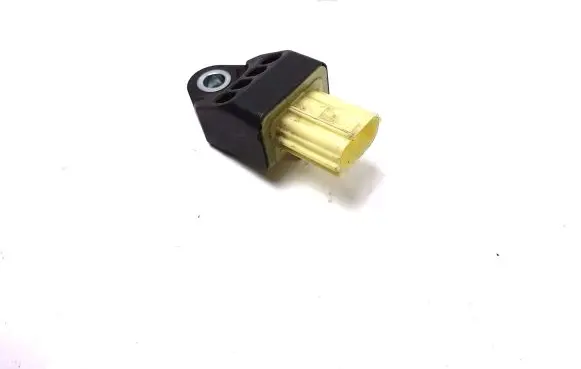 Toyota Yaris Airbag deployment crash/impact sensor 8983102140 E509E310753U176
