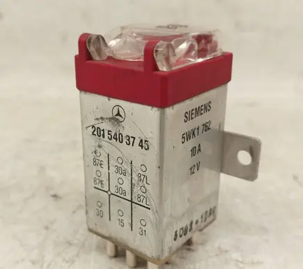 Mercedes-Benz 190 W201 Other relay 2015403745 A2015403745 5WK1762