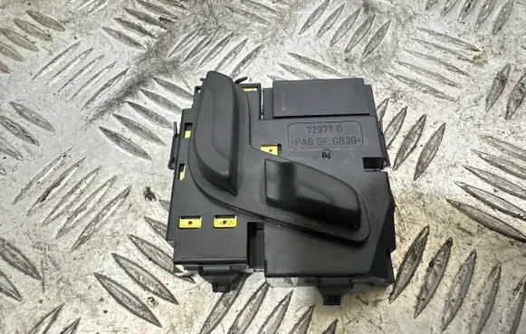 Mercedes-Benz E W212 Seat control switch A2048701858