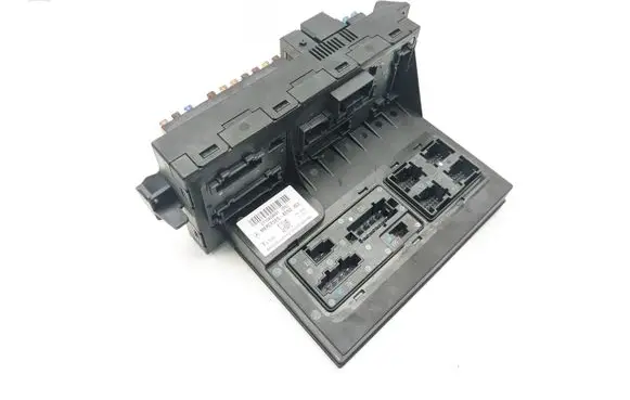 Mercedes-Benz CLS C219 Fuse module 2115459001