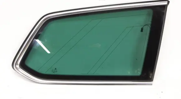 Volkswagen PASSAT B8 Rear side window 3G9845298