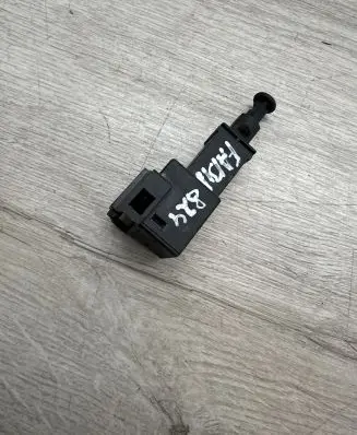 Skoda Fabia Mk1 (6Y) Brake pedal sensor switch 1J0945511A